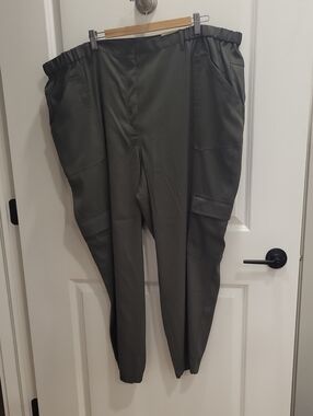 Max Studio Olive Green Cargo Pants with Elastic Waist
